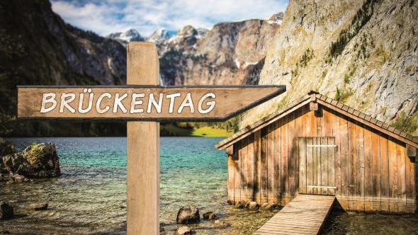 Brückentag AdobeStock 215348385 590 x 393